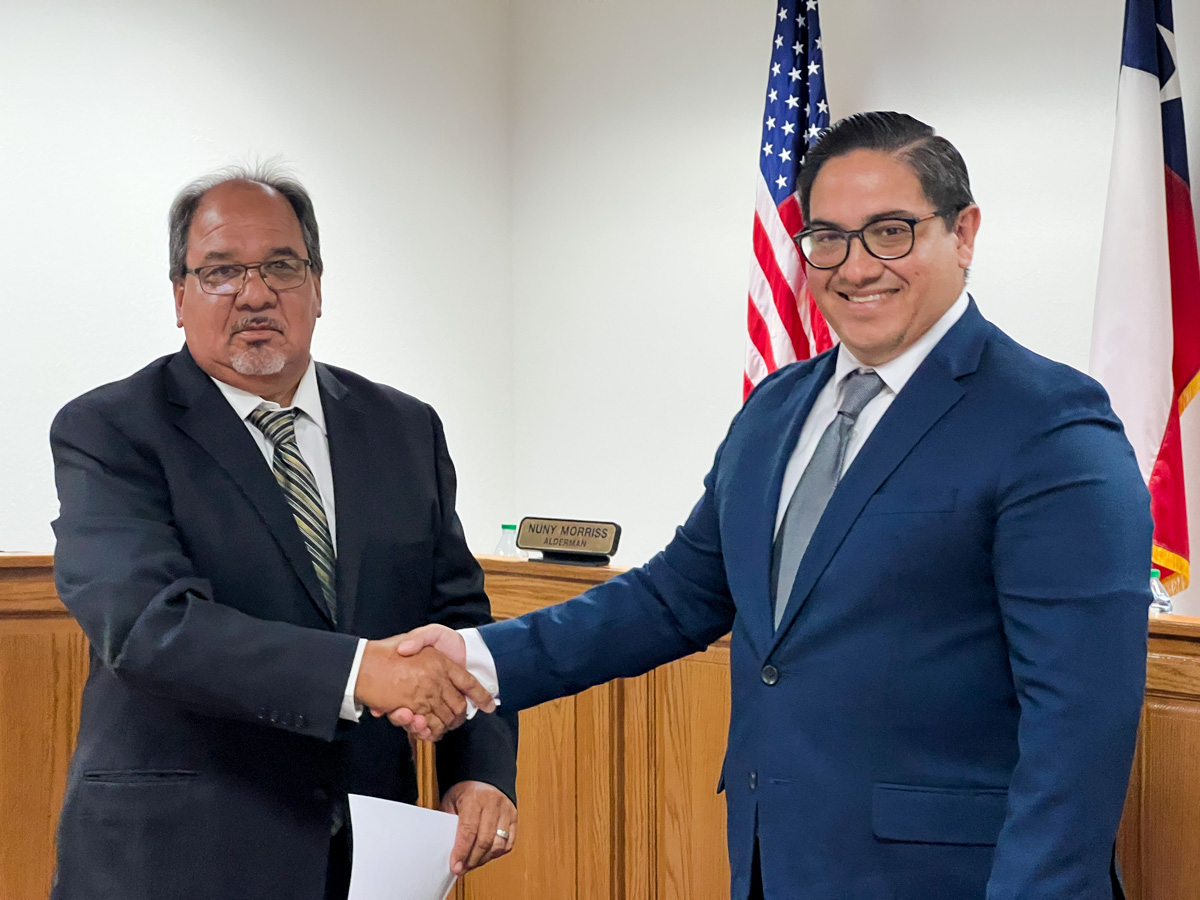 On Monday, Mayor Duane “Toto” Corrales administered the oath of office to newly installed City Administrator/City Secretary Mark Cabezuela.